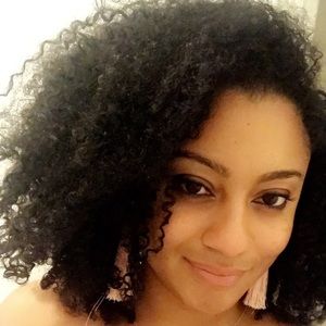 Meet your Posher, Candace